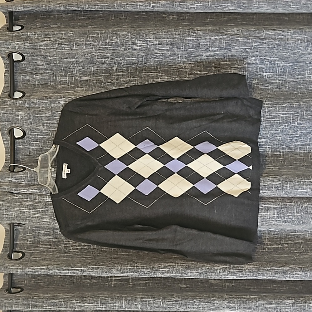 Croft & Barrow V-necked sweater